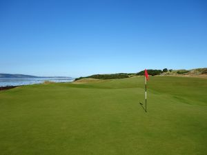 Castle Stuart 3rd Back